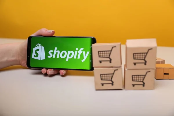 shopify fulfillment service